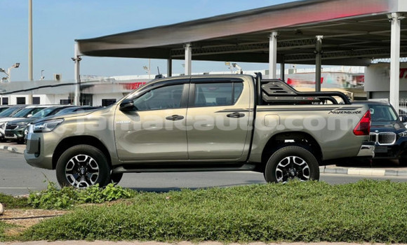 Buy Used Toyota Hilux Brown Car in Import - Dubai in Clarendon Buy Used Toyota Hilux Brown Car in Import - Dubai in Clarendon