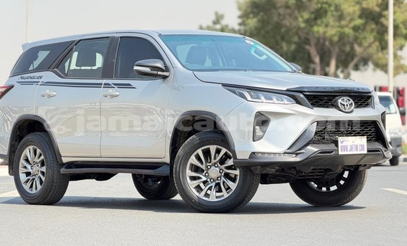 Buy Used Toyota Fortuner Silver Car in Kingston in Kingston Buy Used Toyota Fortuner Silver Car in Kingston in Kingston