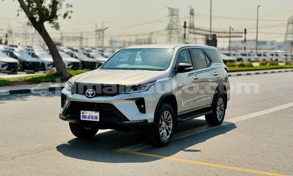 Buy Used Toyota Fortuner Silver Car in Kingston in Kingston Buy Used Toyota Fortuner Silver Car in Kingston in Kingston