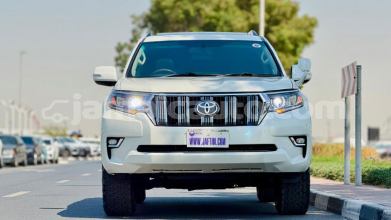 Big with watermark toyota land cruiser prado clarendon import dubai 5481