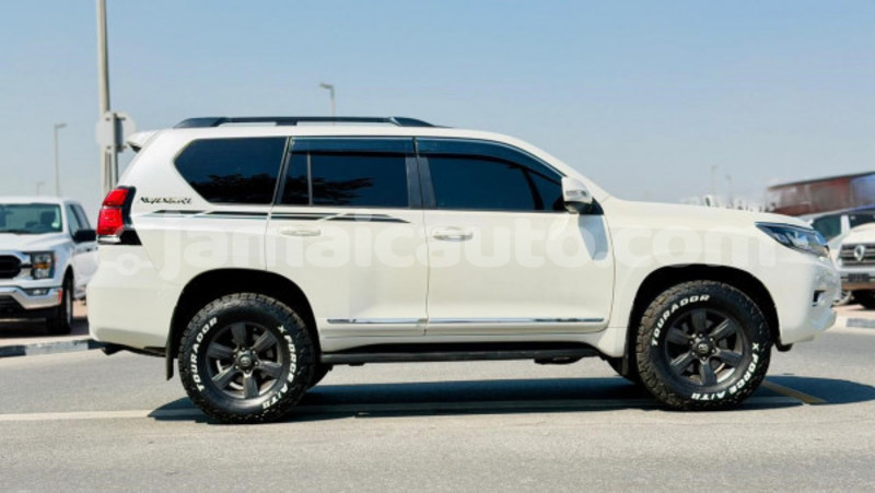 Big with watermark toyota land cruiser prado clarendon import dubai 5481