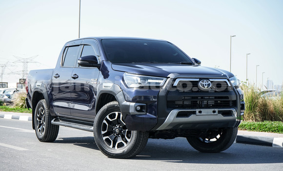 Buy Used Toyota Hilux Blue Car in Import - Dubai in Clarendon