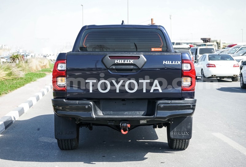Big with watermark toyota hilux clarendon import dubai 5483
