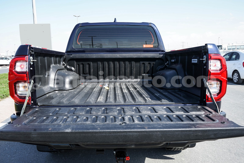 Big with watermark toyota hilux clarendon import dubai 5483