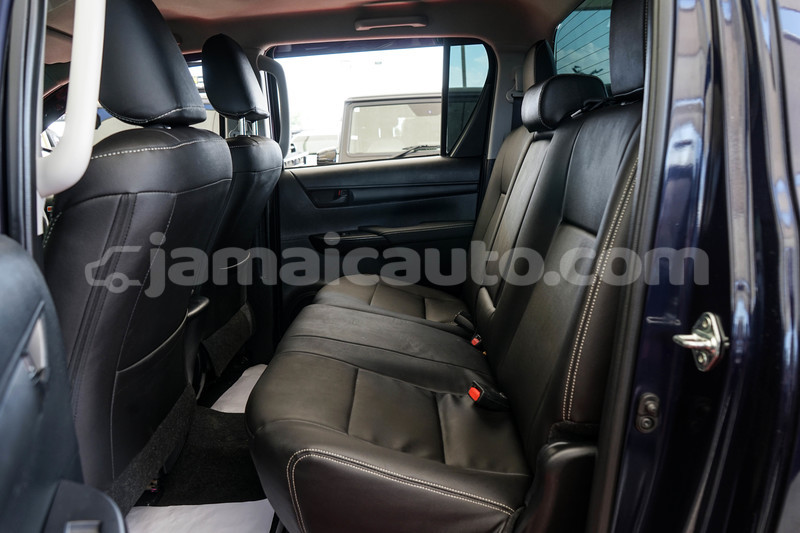 Big with watermark toyota hilux clarendon import dubai 5483