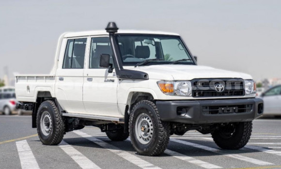 Buy Used Toyota Land Cruiser White Car in Kingston in Kingston Buy Used Toyota Land Cruiser White Car in Kingston in Kingston