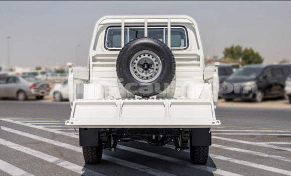 Buy Used Toyota Land Cruiser White Car in Kingston in Kingston Buy Used Toyota Land Cruiser White Car in Kingston in Kingston