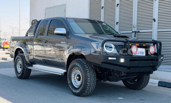 Buy Used Toyota Hilux Silver Car in Import - Dubai in Clarendon Buy Used Toyota Hilux Silver Car in Import - Dubai in Clarendon