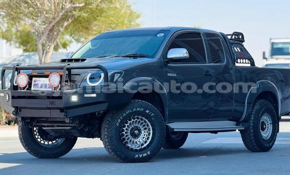 Buy Used Toyota Hilux Silver Car in Import - Dubai in Clarendon Buy Used Toyota Hilux Silver Car in Import - Dubai in Clarendon