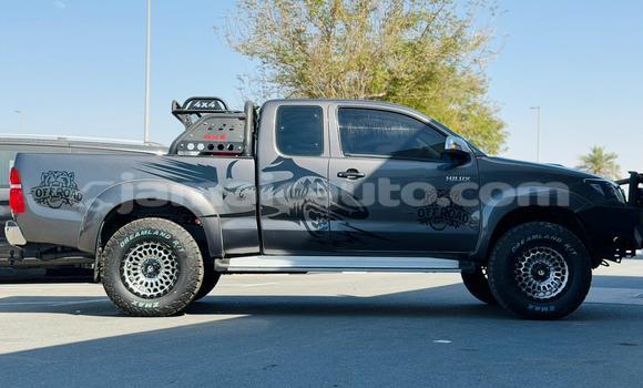 Buy Used Toyota Hilux Silver Car in Import - Dubai in Clarendon Buy Used Toyota Hilux Silver Car in Import - Dubai in Clarendon