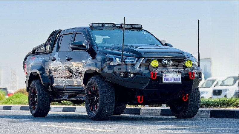 Big with watermark toyota hilux clarendon import dubai 5490