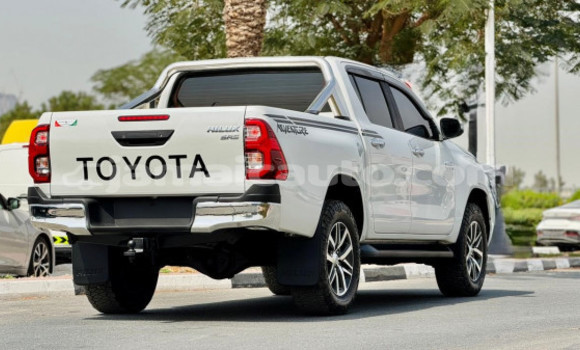Buy Used Toyota Hilux White Car in Import - Dubai in Clarendon Buy Used Toyota Hilux White Car in Import - Dubai in Clarendon