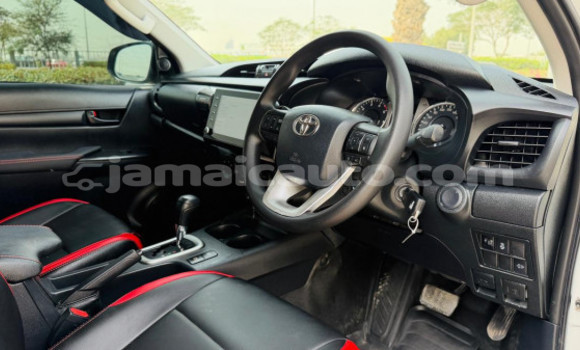 Buy Used Toyota Hilux White Car in Import - Dubai in Clarendon Buy Used Toyota Hilux White Car in Import - Dubai in Clarendon