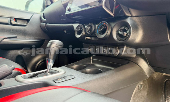 Buy Used Toyota Hilux White Car in Import - Dubai in Clarendon Buy Used Toyota Hilux White Car in Import - Dubai in Clarendon