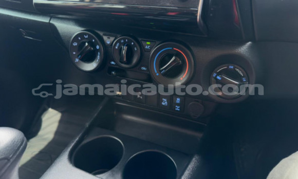 Buy Used Toyota Hilux White Car in Import - Dubai in Clarendon Buy Used Toyota Hilux White Car in Import - Dubai in Clarendon