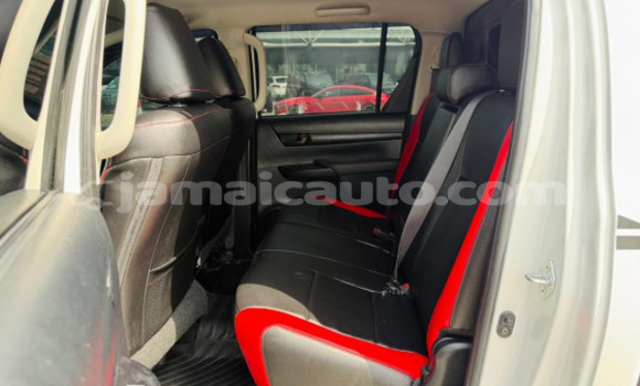 Buy Used Toyota Hilux White Car in Import - Dubai in Clarendon Buy Used Toyota Hilux White Car in Import - Dubai in Clarendon