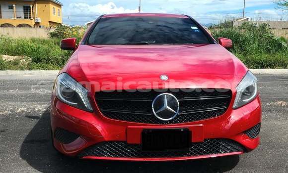 Buy Used Mercedes-Benz 190 Red Car in Kingston in Kingston Buy Used Mercedes-Benz 190 Red Car in Kingston in Kingston