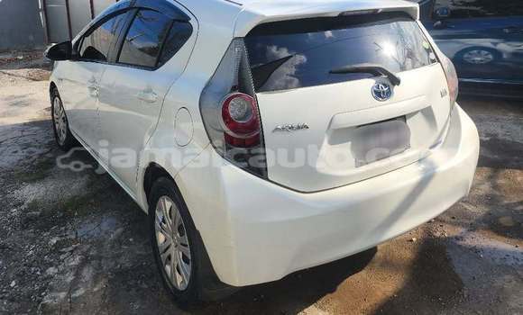 Buy Used Toyota Aqua White Car in Port Antonio in Portland Buy Used Toyota Aqua White Car in Port Antonio in Portland