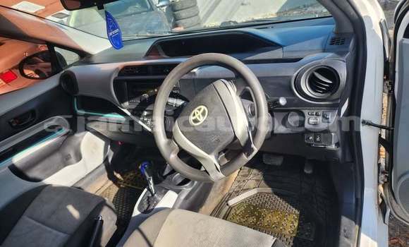 Buy Used Toyota Aqua White Car in Port Antonio in Portland Buy Used Toyota Aqua White Car in Port Antonio in Portland