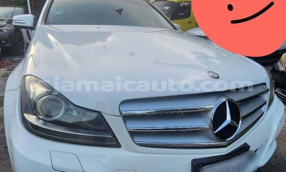 Buy Used Mercedes-Benz C–Class White Car in May Pen in Clarendon