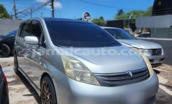 Buy Used Toyota ISis Blue Car in Port Antonio in Portland