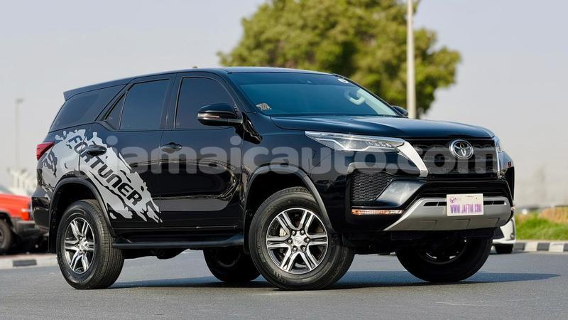 Big with watermark toyota fortuner clarendon import dubai 5553