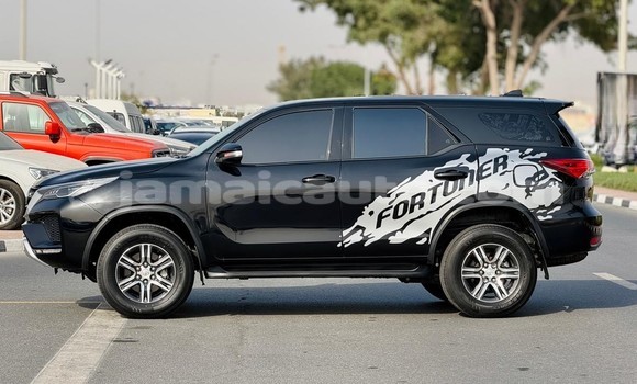 Buy Used Toyota Fortuner Black Car in Import - Dubai in Clarendon Buy Used Toyota Fortuner Black Car in Import - Dubai in Clarendon