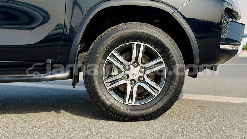 Big with watermark toyota fortuner clarendon import dubai 5553