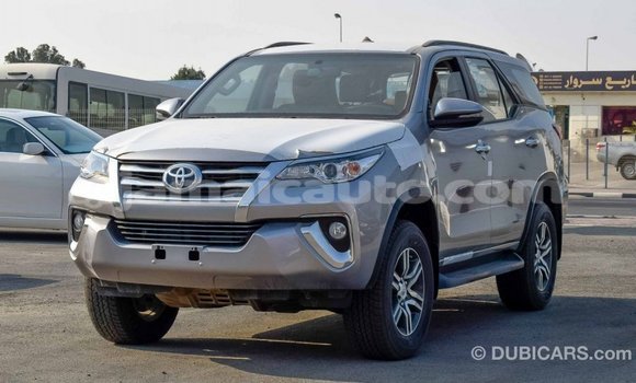 Acheter Import Voiture Toyota Fortuner Autre à Import - Dubai, Clarendon Acheter Import Voiture Toyota Fortuner Autre à Import - Dubai, Clarendon