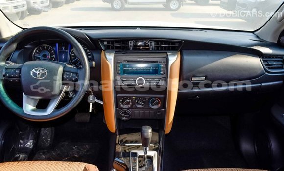 Acheter Import Voiture Toyota Fortuner Autre à Import - Dubai, Clarendon Acheter Import Voiture Toyota Fortuner Autre à Import - Dubai, Clarendon