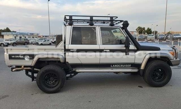 Buy Used Toyota Land Cruiser Silver Car in Kingston in Kingston Buy Used Toyota Land Cruiser Silver Car in Kingston in Kingston