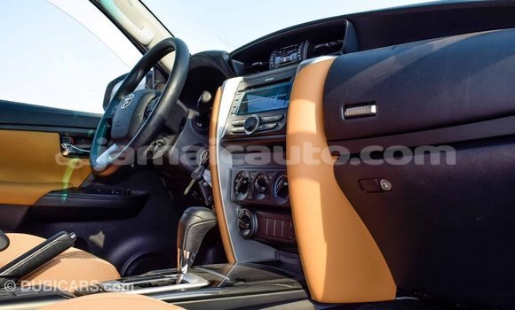 Acheter Import Voiture Toyota Fortuner Autre à Import - Dubai, Clarendon Acheter Import Voiture Toyota Fortuner Autre à Import - Dubai, Clarendon