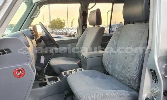 Buy Used Toyota Land Cruiser Silver Car in Kingston in Kingston Buy Used Toyota Land Cruiser Silver Car in Kingston in Kingston