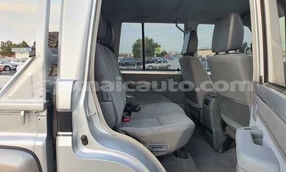 Buy Used Toyota Land Cruiser Silver Car in Kingston in Kingston Buy Used Toyota Land Cruiser Silver Car in Kingston in Kingston