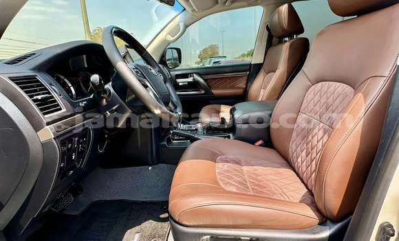 Buy Used Toyota Land Cruiser White Car in Albert Town in Trelawney Buy Used Toyota Land Cruiser White Car in Albert Town in Trelawney