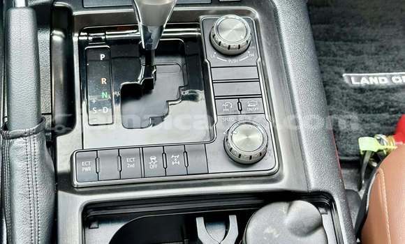 Buy Used Toyota Land Cruiser White Car in Albert Town in Trelawney Buy Used Toyota Land Cruiser White Car in Albert Town in Trelawney