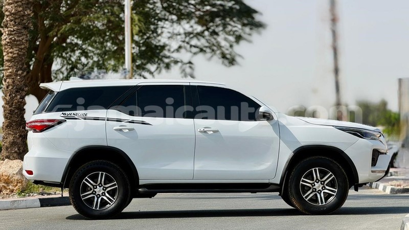 Big with watermark toyota fortuner clarendon import dubai 5561