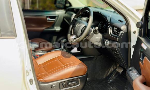 Buy Used Toyota Fortuner White Car in Import - Dubai in Clarendon Buy Used Toyota Fortuner White Car in Import - Dubai in Clarendon