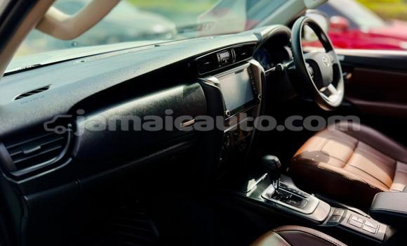 Buy Used Toyota Fortuner White Car in Import - Dubai in Clarendon Buy Used Toyota Fortuner White Car in Import - Dubai in Clarendon