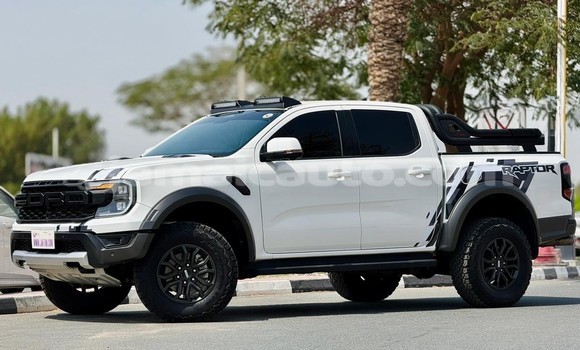 Buy Used Ford Ranger White Car in Import - Dubai in Clarendon