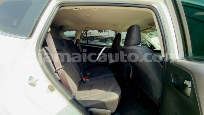 Big with watermark toyota rav4 clarendon import dubai 5563