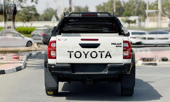 Buy Used Toyota Hilux White Car in Import - Dubai in Clarendon Buy Used Toyota Hilux White Car in Import - Dubai in Clarendon