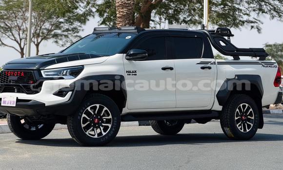 Buy Used Toyota Hilux White Car in Import - Dubai in Clarendon Buy Used Toyota Hilux White Car in Import - Dubai in Clarendon