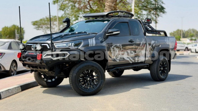 Big with watermark toyota hilux clarendon import dubai 5566