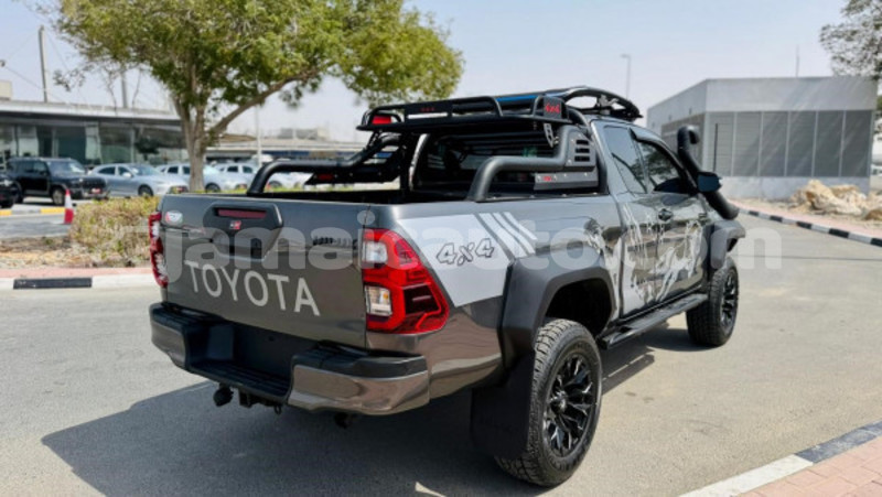 Big with watermark toyota hilux clarendon import dubai 5566