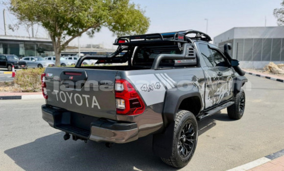 Buy Used Toyota Hilux Silver Car in Import - Dubai in Clarendon Buy Used Toyota Hilux Silver Car in Import - Dubai in Clarendon