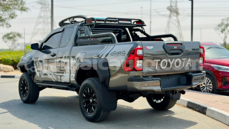 Big with watermark toyota hilux clarendon import dubai 5566