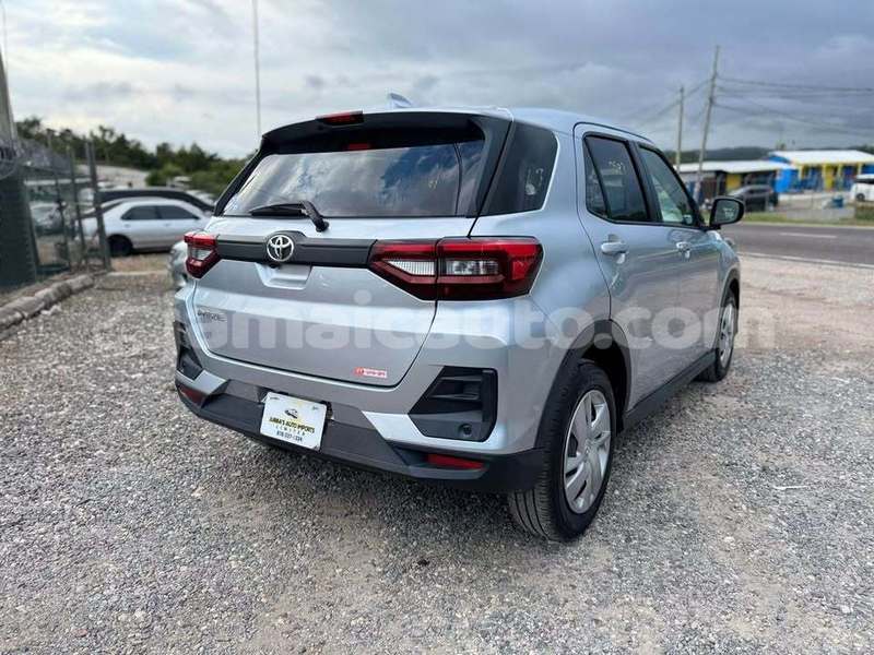 Big with watermark toyota ractis clarendon may pen 5571