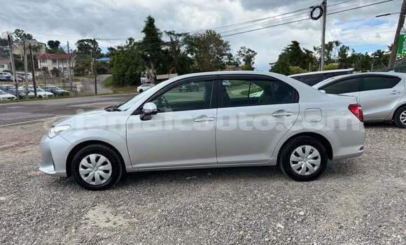 Buy Used Toyota Axio Black Car in May Pen in Clarendon Buy Used Toyota Axio Black Car in May Pen in Clarendon