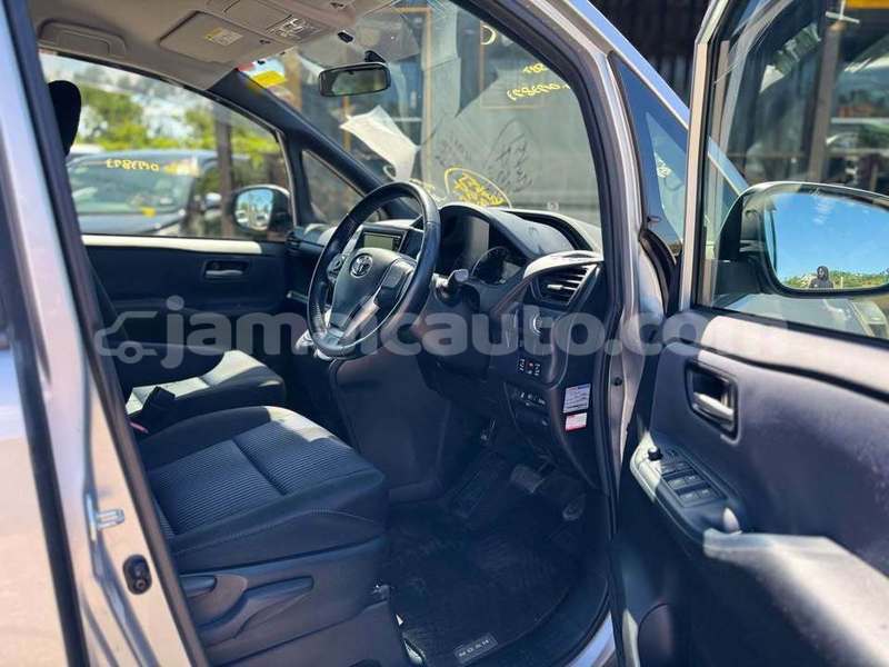 Big with watermark toyota noah trelawney falmouth 5574